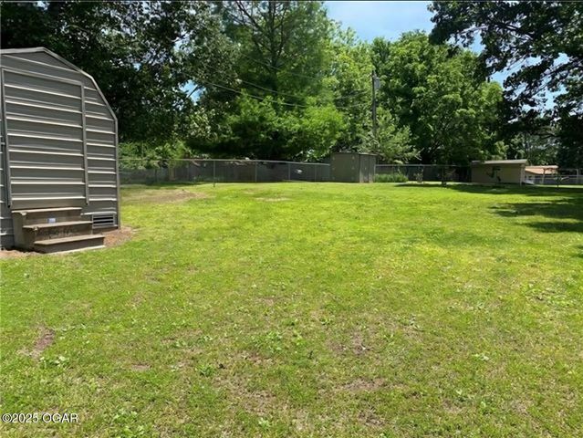 3050 Gaineswood Avenue, Baxter Springs, KS 66713