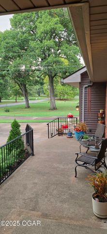 3050 Gaineswood Avenue, Baxter Springs, KS 66713