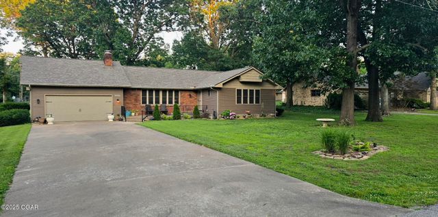 3050 Gaineswood Avenue, Baxter Springs, KS 66713