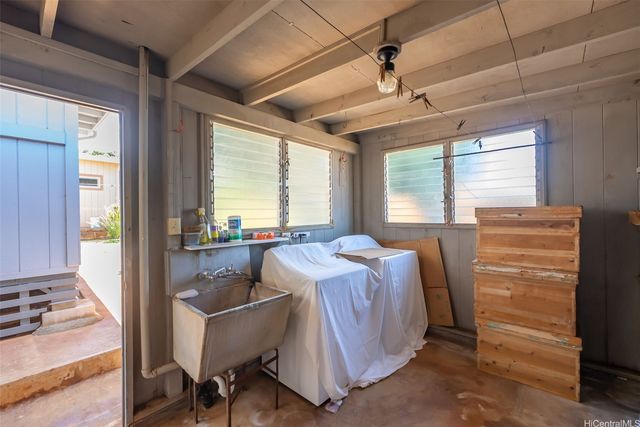 3327 Catherine Street, Honolulu, HI 96815
