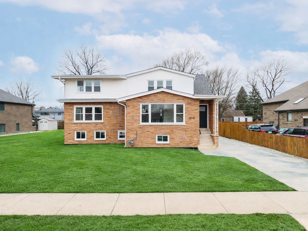 8110 Lockwood Avenue, Burbank, IL 60459 — exterior