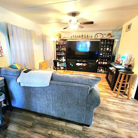 42 SE Spanish Way, Port St. Lucie, FL 34952