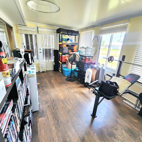 42 SE Spanish Way, Port St. Lucie, FL 34952