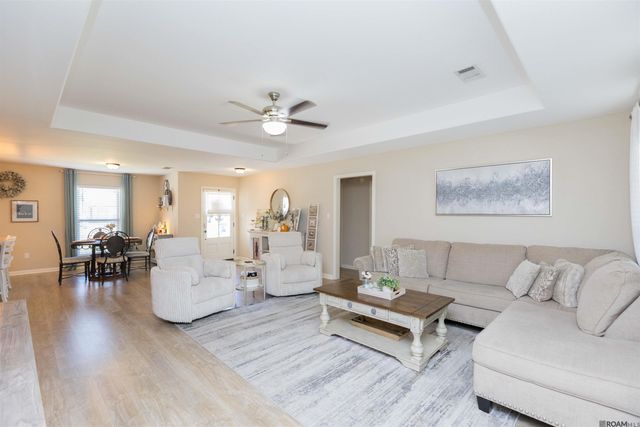 1018 Point Andrew Dr, Gonzales, LA 70737