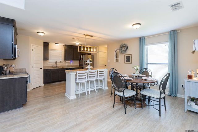 1018 Point Andrew Dr, Gonzales, LA 70737