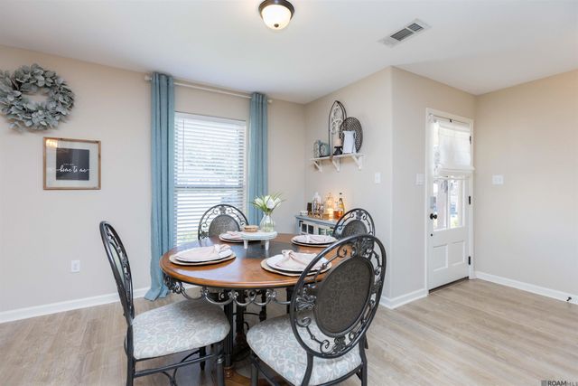 1018 Point Andrew Dr, Gonzales, LA 70737