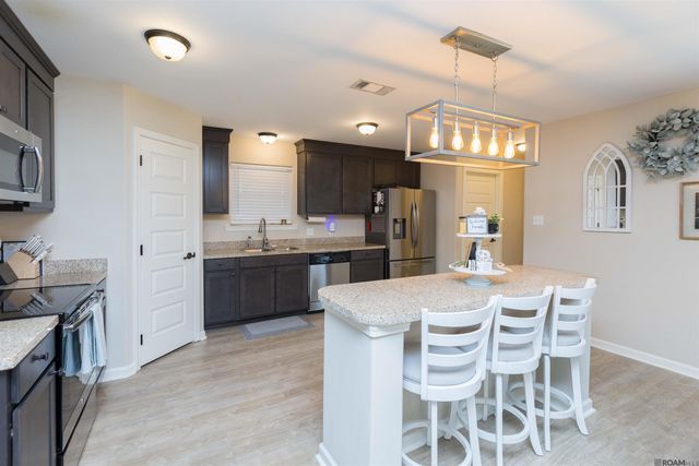 1018 Point Andrew Dr, Gonzales, LA 70737