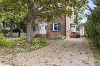 3 Groesbeck Place, Bethlehem, NY 12054