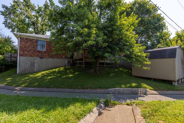 317 Edwards Drive, Nicholasville, KY 40356