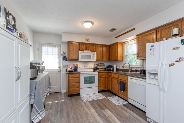 317 Edwards Drive, Nicholasville, KY 40356