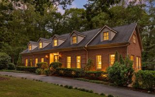 1239 Mountain Brook Circle, Signal Mountain, TN 37377