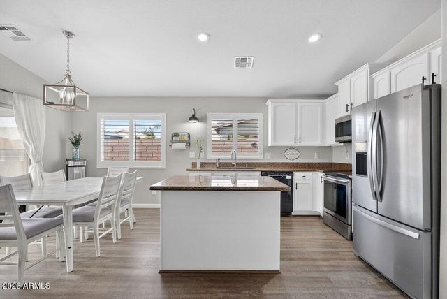 2033 E SADDLEBROOK Road, Gilbert, AZ 85298