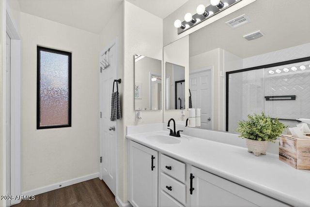 2033 E SADDLEBROOK Road, Gilbert, AZ 85298