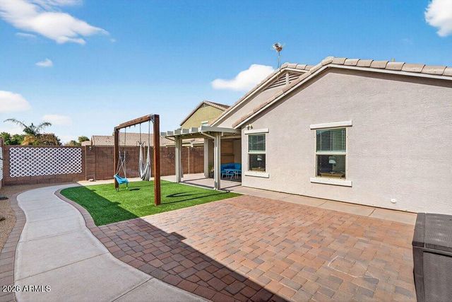 2033 E SADDLEBROOK Road, Gilbert, AZ 85298