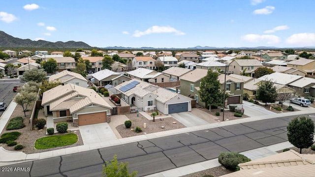 2033 E SADDLEBROOK Road, Gilbert, AZ 85298