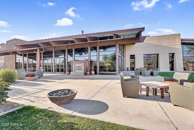 2033 E SADDLEBROOK Road, Gilbert, AZ 85298