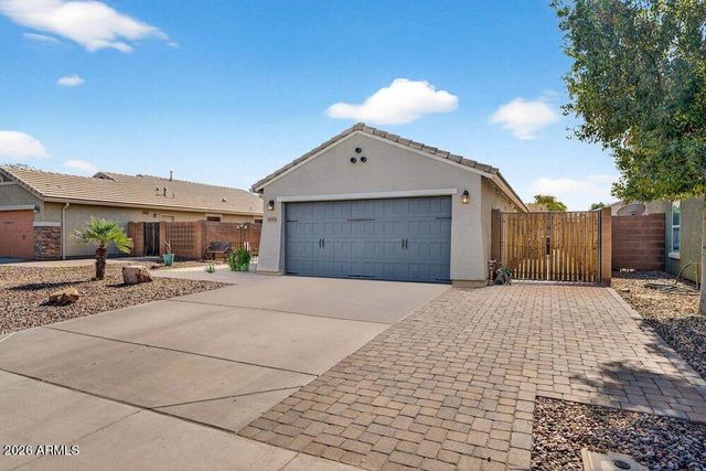 2033 E SADDLEBROOK Road, Gilbert, AZ 85298