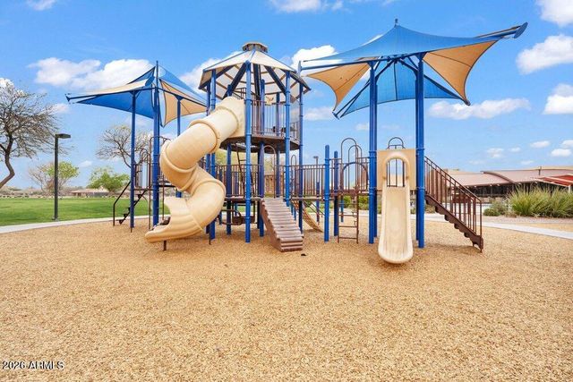 2033 E SADDLEBROOK Road, Gilbert, AZ 85298