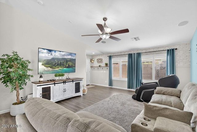 2033 E SADDLEBROOK Road, Gilbert, AZ 85298