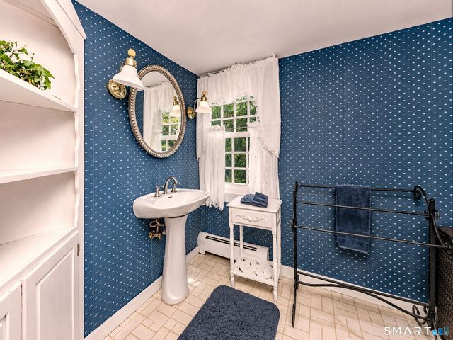 18 East Street, Bethlehem, CT 06751