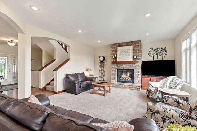 4421 118th Avenue NE, Blaine, MN 55449