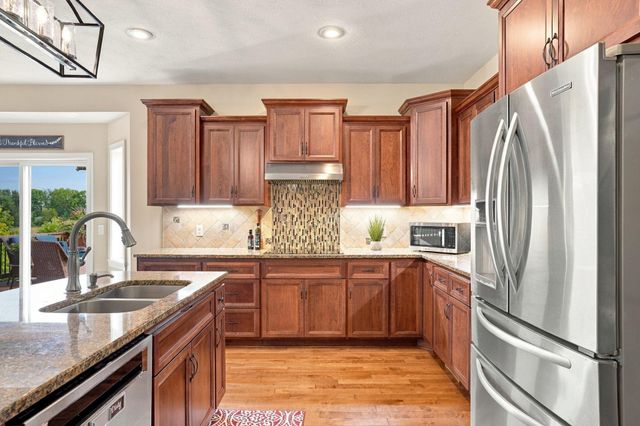 4421 118th Avenue NE, Blaine, MN 55449