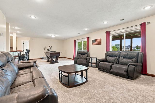 4421 118th Avenue NE, Blaine, MN 55449