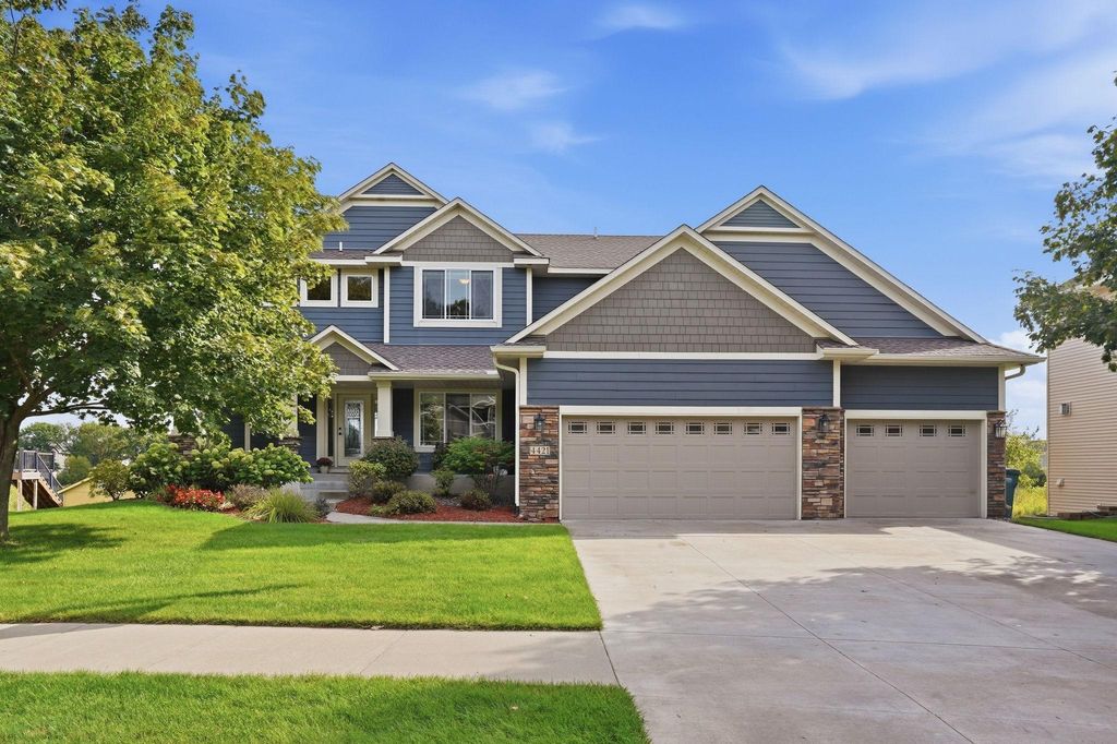 4421 118th Avenue NE, Blaine, MN 55449