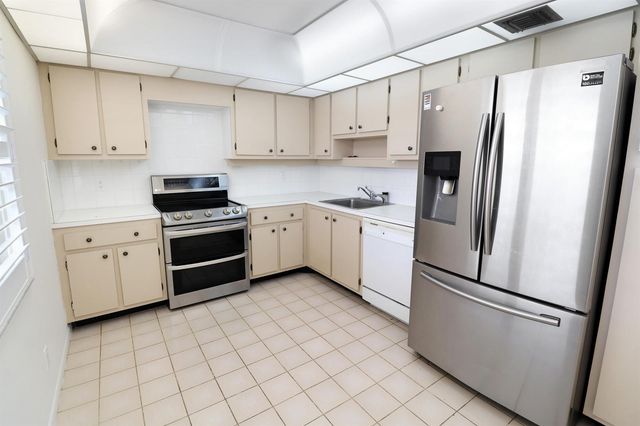 3095 N Course Drive 409, Pompano Beach, FL 33069