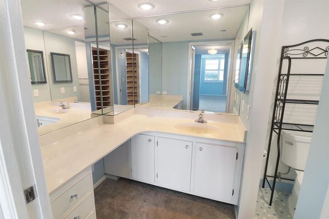 3095 N Course Drive 409, Pompano Beach, FL 33069