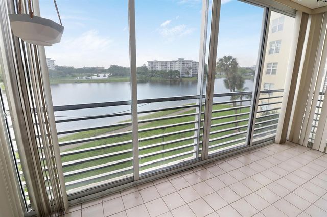 3095 N Course Drive 409, Pompano Beach, FL 33069
