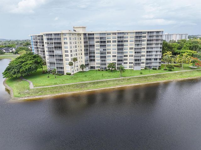 3095 N Course Drive 409, Pompano Beach, FL 33069