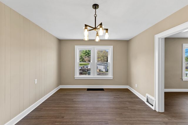 14 MULBERRY ST, Staunton, VA 24401