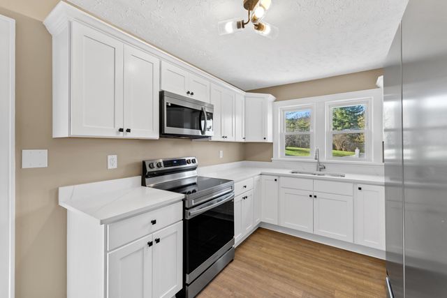 14 MULBERRY ST, Staunton, VA 24401