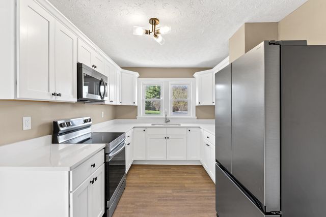 14 MULBERRY ST, Staunton, VA 24401