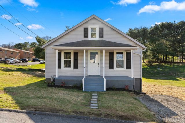 14 MULBERRY ST, Staunton, VA 24401