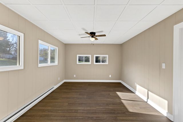 14 MULBERRY ST, Staunton, VA 24401