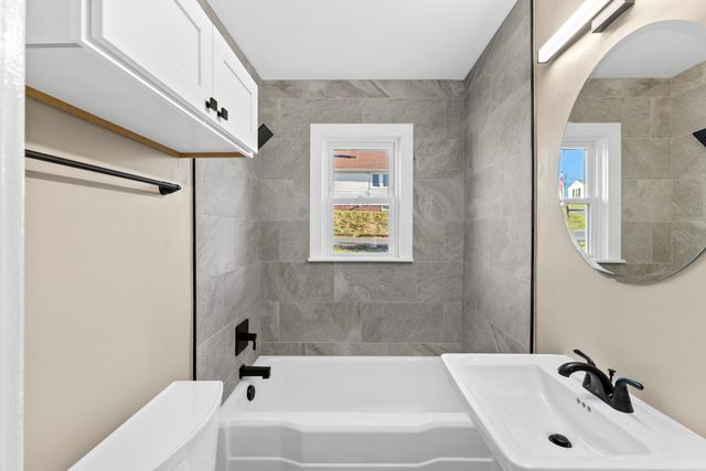 14 MULBERRY ST, Staunton, VA 24401