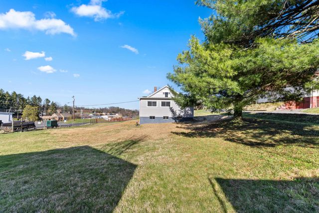 14 MULBERRY ST, Staunton, VA 24401