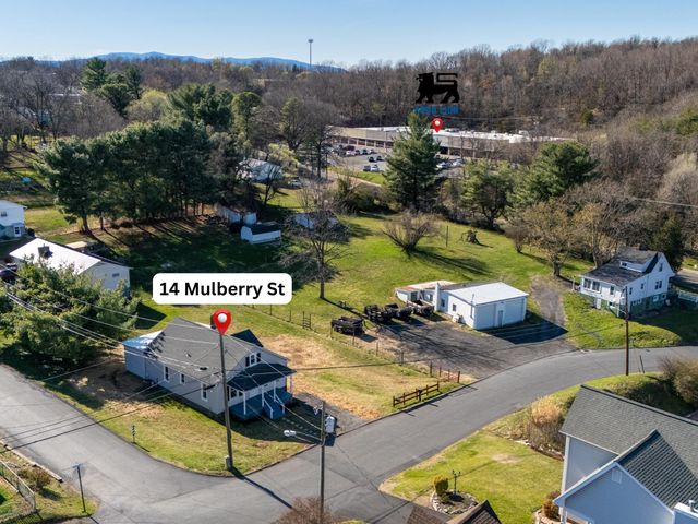 14 MULBERRY ST, Staunton, VA 24401