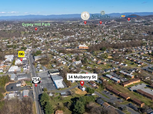 14 MULBERRY ST, Staunton, VA 24401