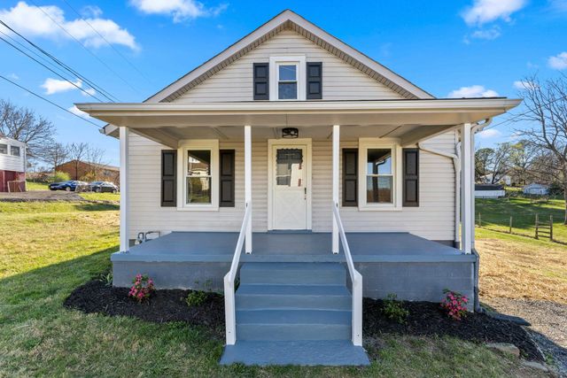 14 MULBERRY ST, Staunton, VA 24401