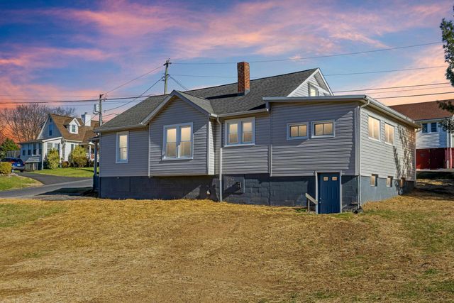 14 MULBERRY ST, Staunton, VA 24401