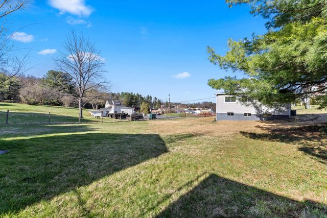 14 MULBERRY ST, Staunton, VA 24401