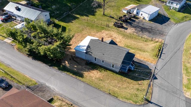 14 MULBERRY ST, Staunton, VA 24401