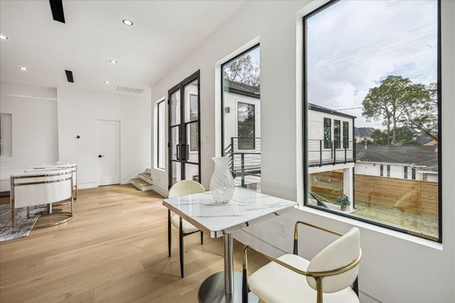 5055 Yarwell Drive, Houston, TX 77096