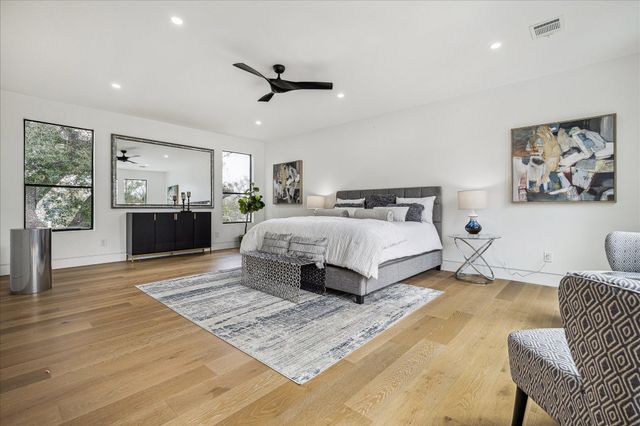 5055 Yarwell Drive, Houston, TX 77096