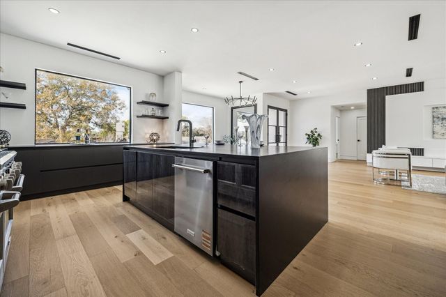 5055 Yarwell Drive, Houston, TX 77096