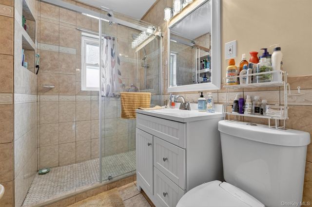 2726 Fenton Avenue, Bronx, NY 10469