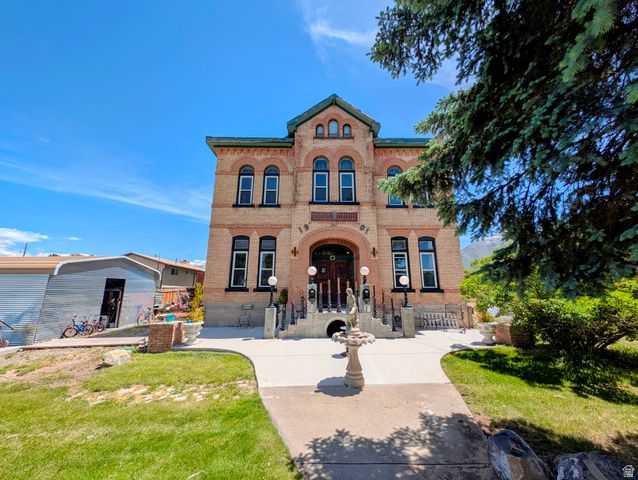 19 S 200 E, Salem, UT 84653